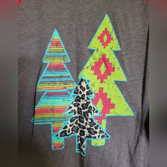Crazy Train Aztec Christmas Tree Leopard Print 3/4 Red Sleeve Raglan Tee - Picture 5 of 5